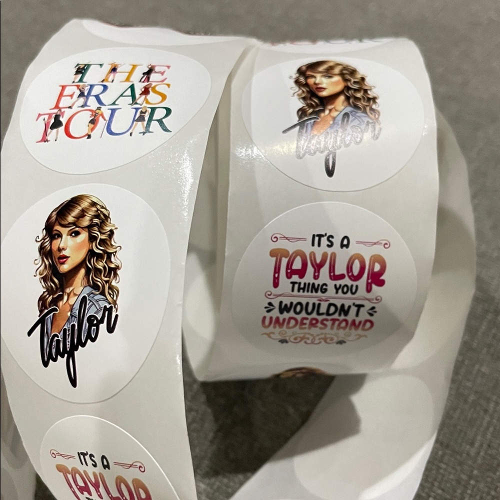 Taylor Swift 500 piece colorful Sticker Roll